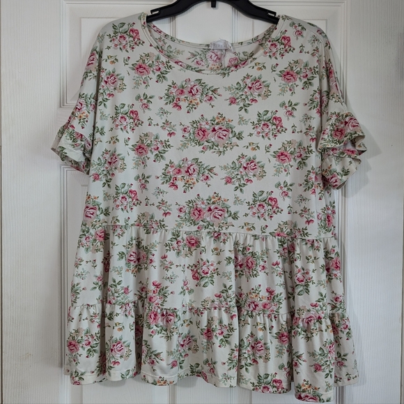 ninexis Tops - Ninexis Floral Short Sleeve Top Size XL